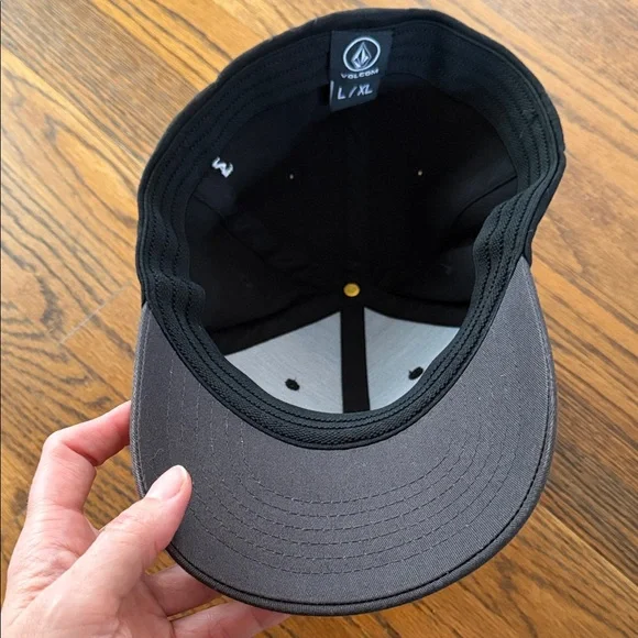 Volcom Black Cap with Gray Brim and Logo Patch - Picture 3 of 3